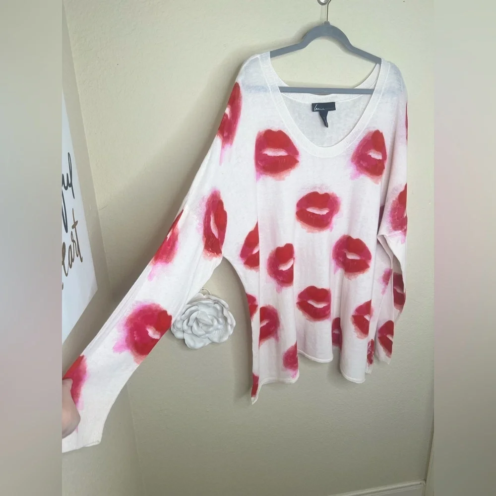 NTM: Lane Bryant Off White, Red & Pink Lipstick Lips Sweater Sz 26/28
